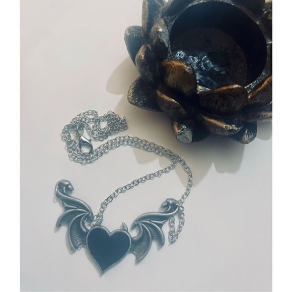 BLACK DEVIL BAT WING HEART GOTH NECKLACE - Picture 2 of 6